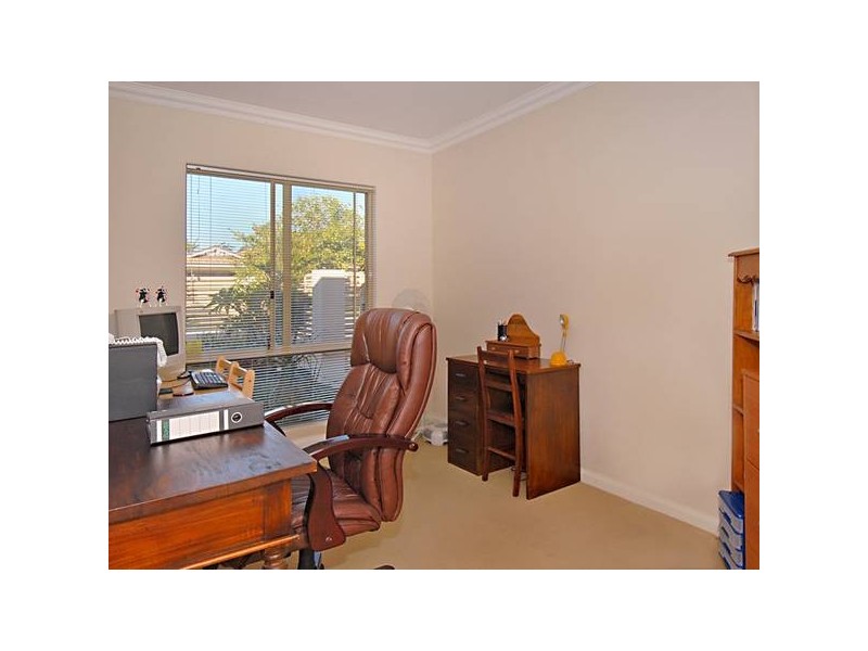 2 Lilac Hill, Madeley WA 6065