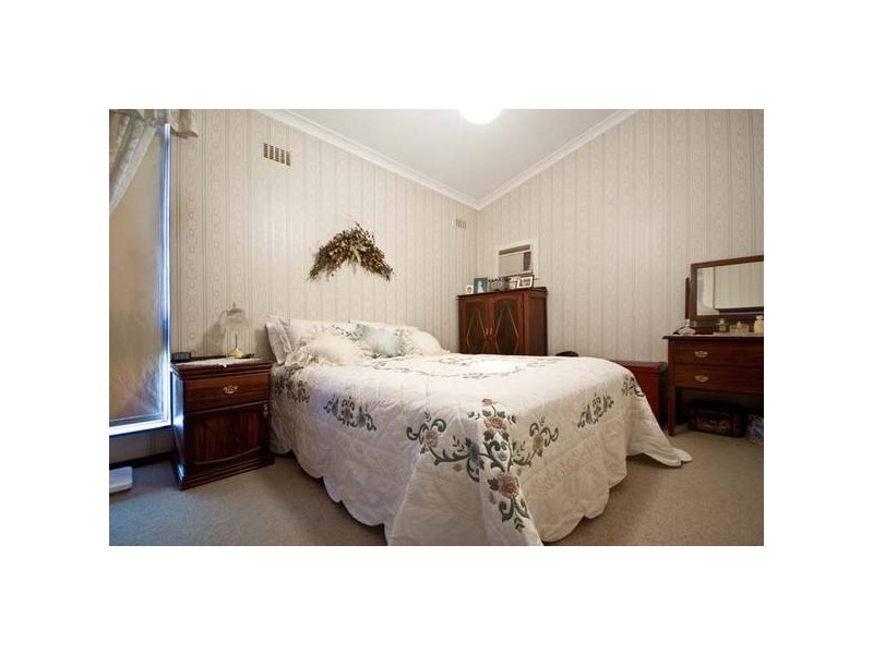 8 TAYWOOD DRIVE, Wanneroo WA 6065