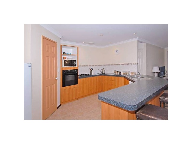 36 Sovrano Avenue, Madeley WA 6065