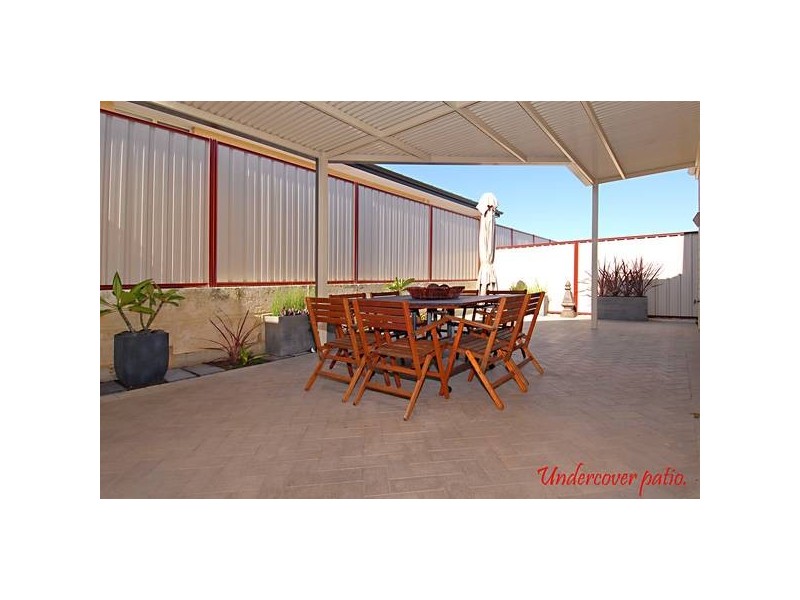 17 La Trobe Street, Landsdale WA 6065