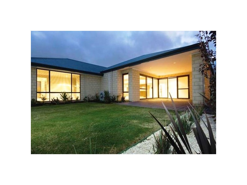 25 Goshawk Street, Tapping WA 6065