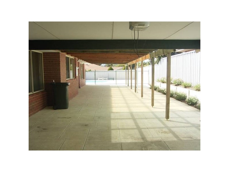 62 Cadoux Loop, Hocking WA 6065