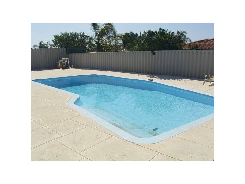 62 Cadoux Loop, Hocking WA 6065