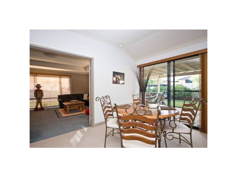 10 Tama Way, Pearsall WA 6065