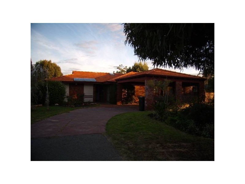 2/20 Dempster Road, Karrinyup WA 6018