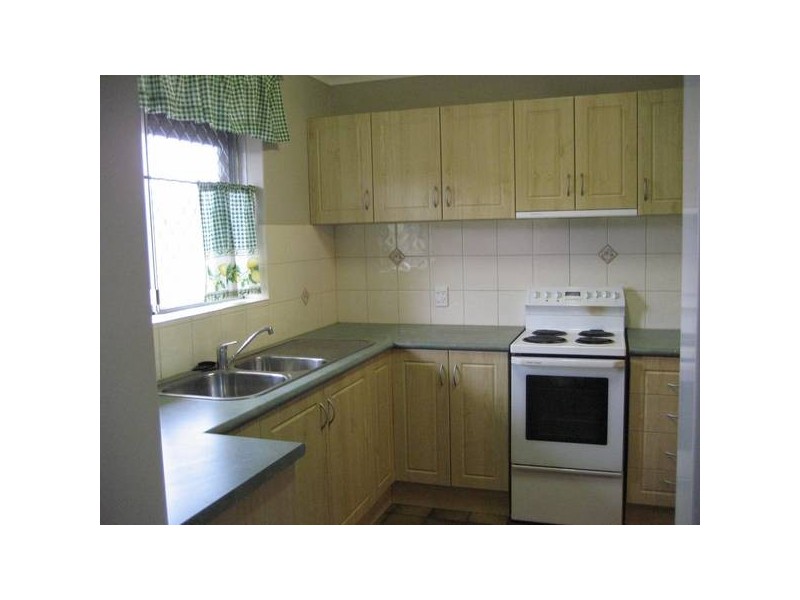 2/20 Dempster Road, Karrinyup WA 6018