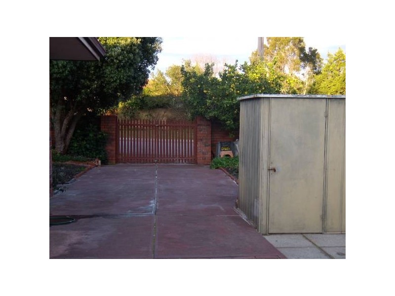 2/20 Dempster Road, Karrinyup WA 6018