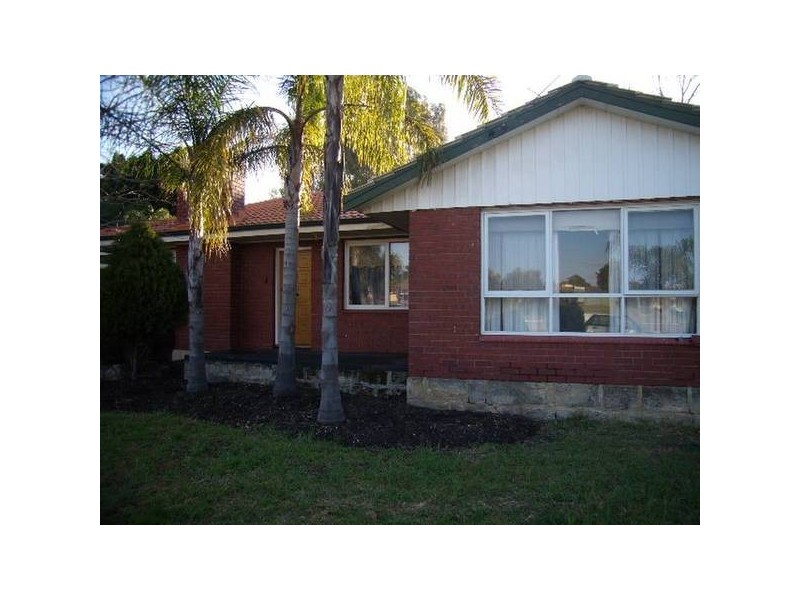 216 Erindale Road, Hamersley WA 6022