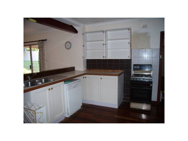 216 Erindale Road, Hamersley WA 6022