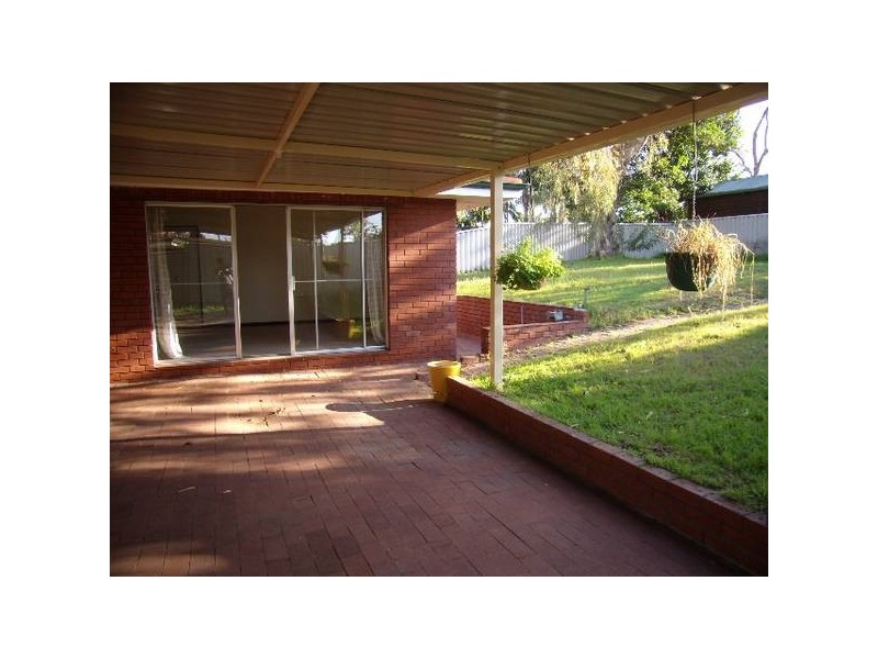 216 Erindale Road, Hamersley WA 6022