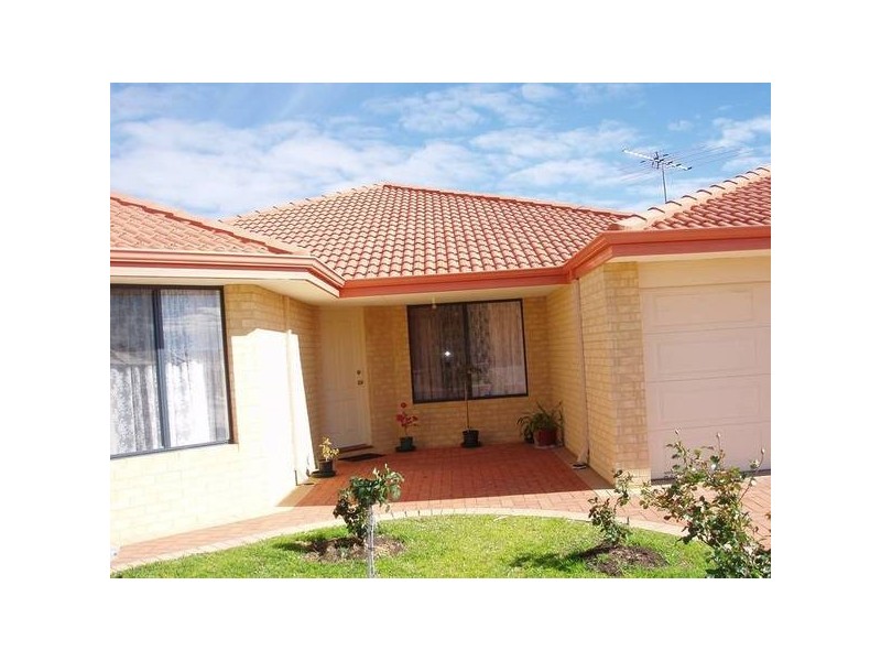 11 Kirkcaldy Terrace, Hocking WA 6065