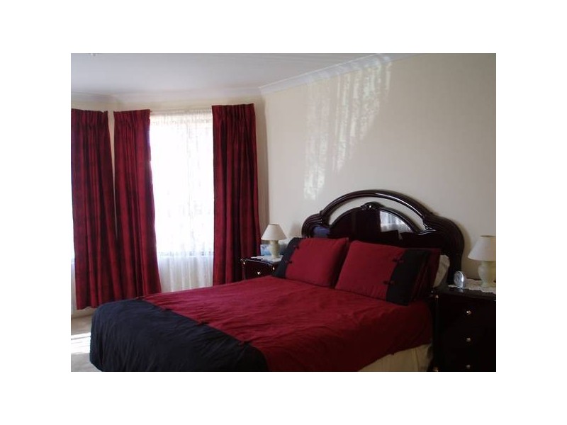11 Kirkcaldy Terrace, Hocking WA 6065