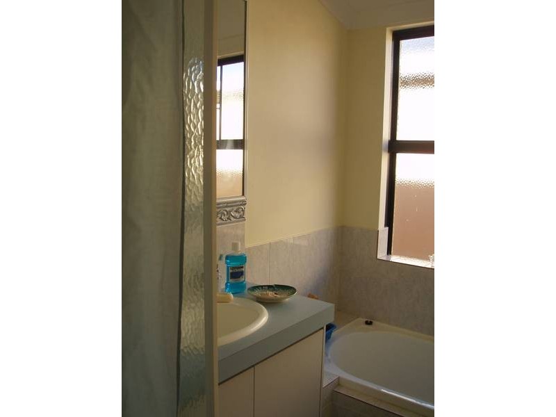 11 Kirkcaldy Terrace, Hocking WA 6065