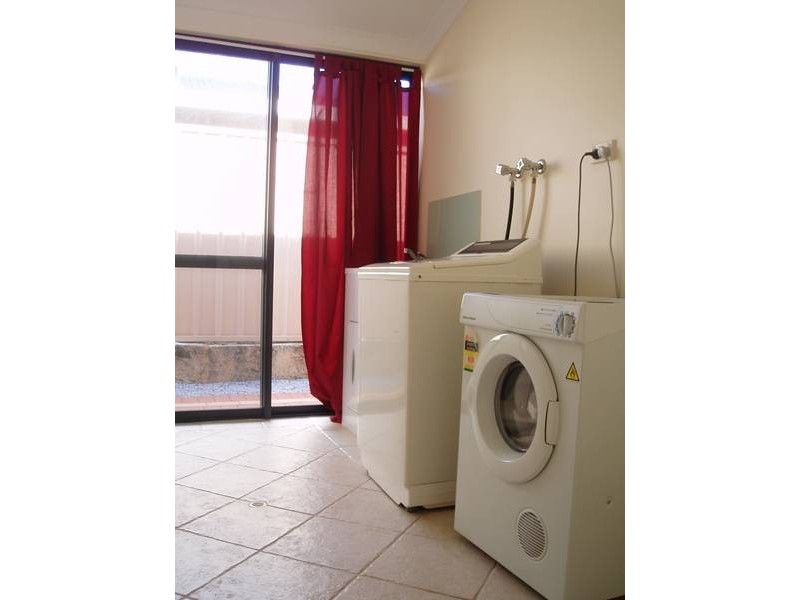 11 Kirkcaldy Terrace, Hocking WA 6065