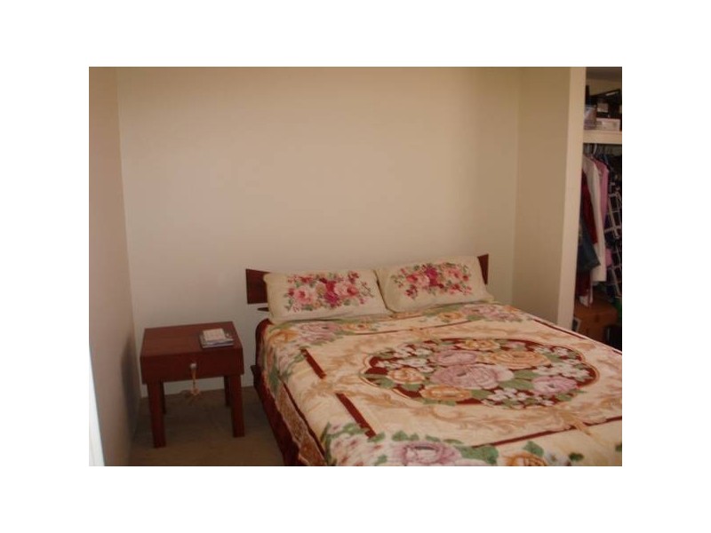 11 Kirkcaldy Terrace, Hocking WA 6065