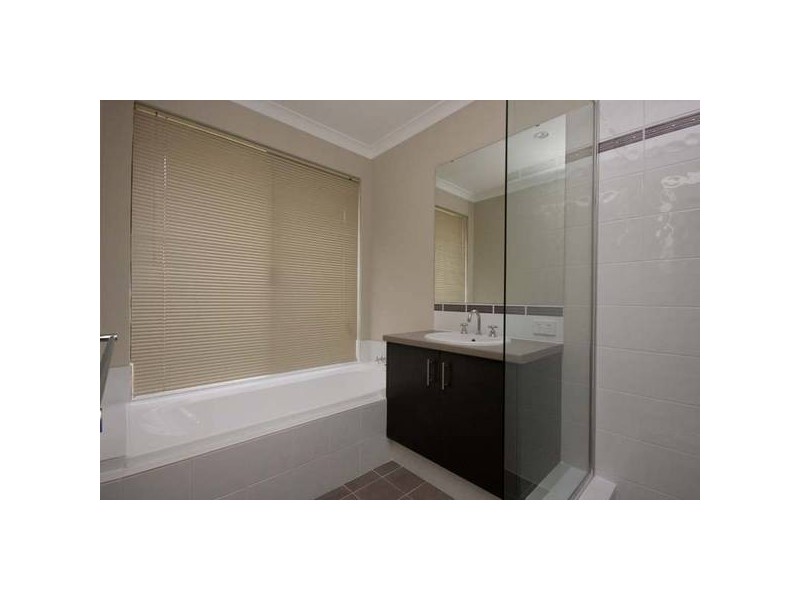 5 Einstein Way, Tapping WA 6065