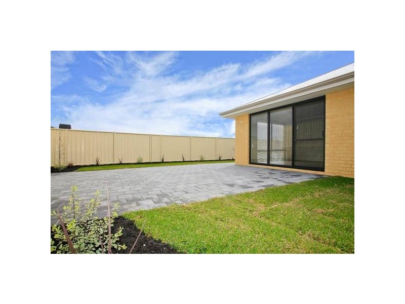 5 Einstein Way, Tapping WA 6065