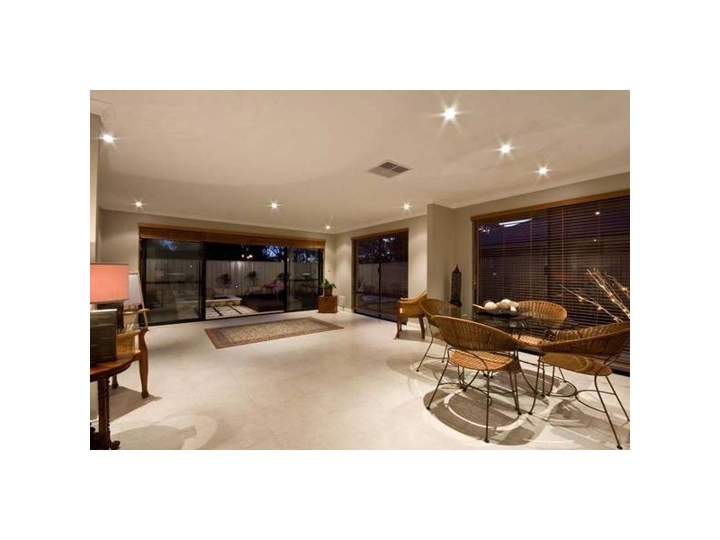 12 Grasmere Fairway, Tapping WA 6065