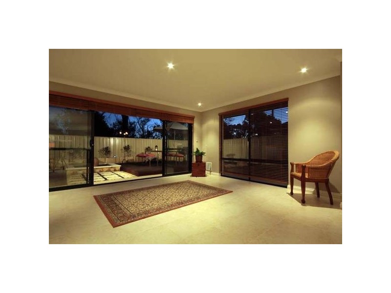 12 Grasmere Fairway, Tapping WA 6065