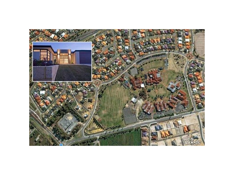 12 Grasmere Fairway, Tapping WA 6065