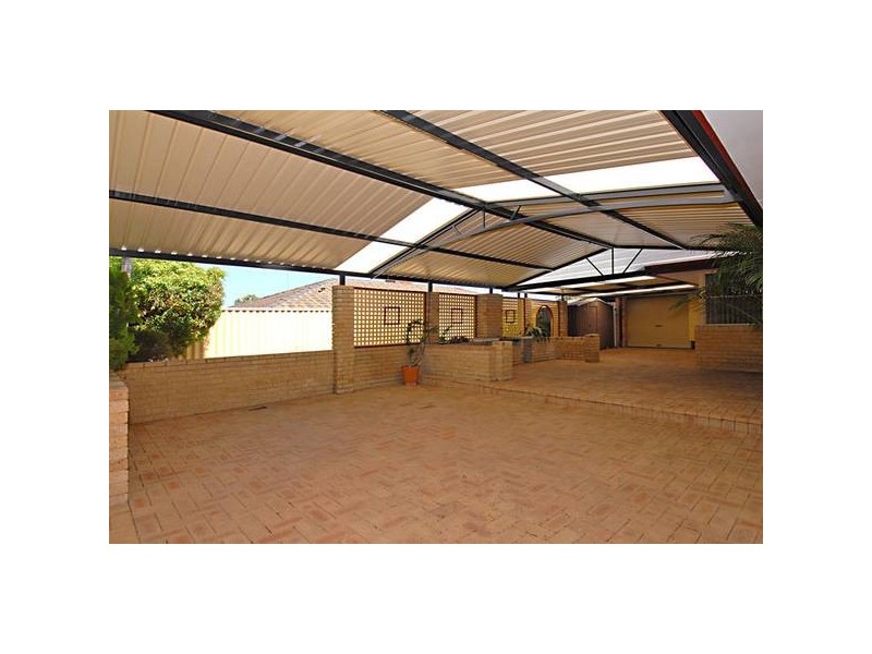 67 Westhaven Drive, Woodvale WA 6026