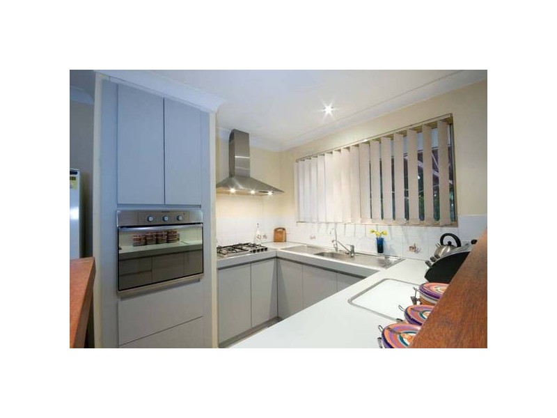 6 Woodlands Grove, Hocking WA 6065