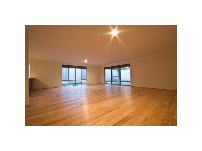 125 Waldburg Drive, Tapping WA 6065