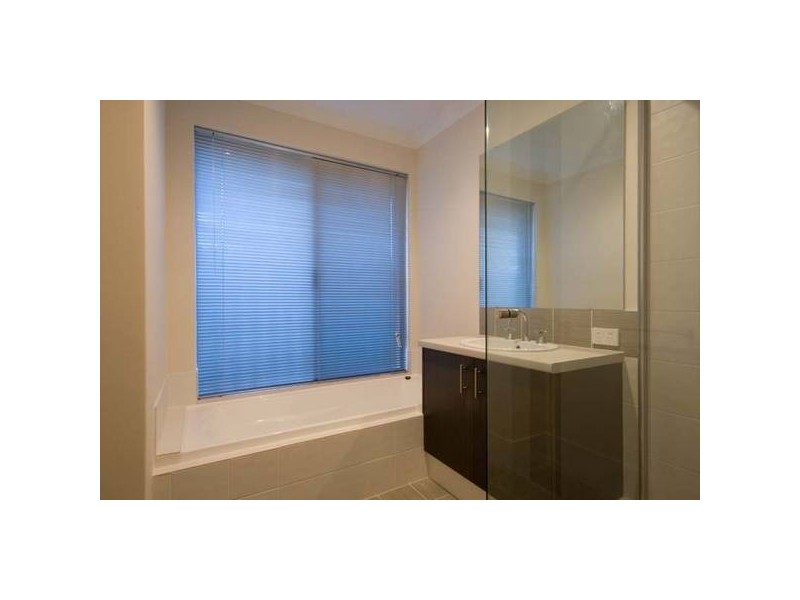 125 Waldburg Drive, Tapping WA 6065