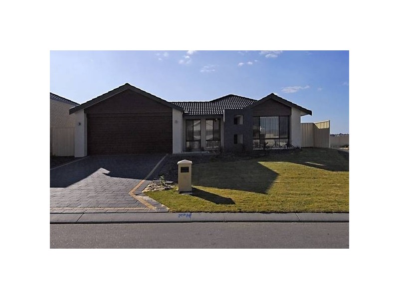 18 Zeppelin Way, Tapping WA 6065