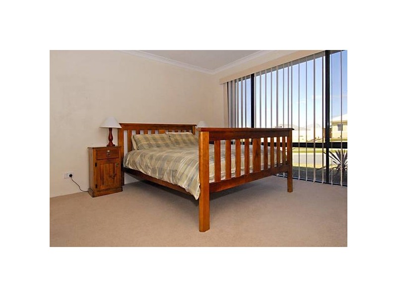 18 Zeppelin Way, Tapping WA 6065