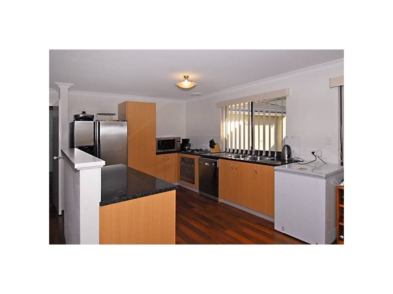 18 Zeppelin Way, Tapping WA 6065