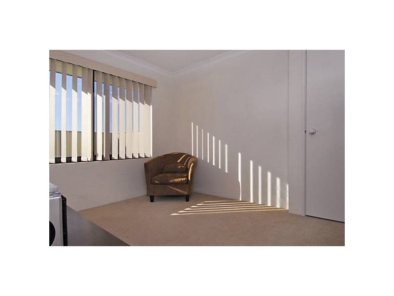 18 Zeppelin Way, Tapping WA 6065