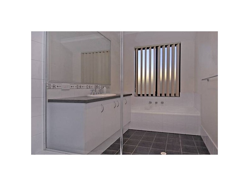 18 Zeppelin Way, Tapping WA 6065