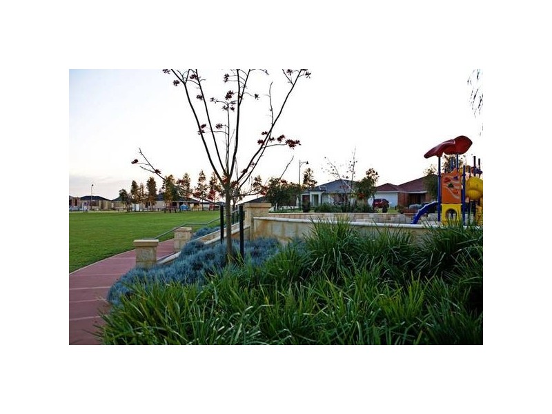 6 Leighton Gardens, Tapping WA 6065