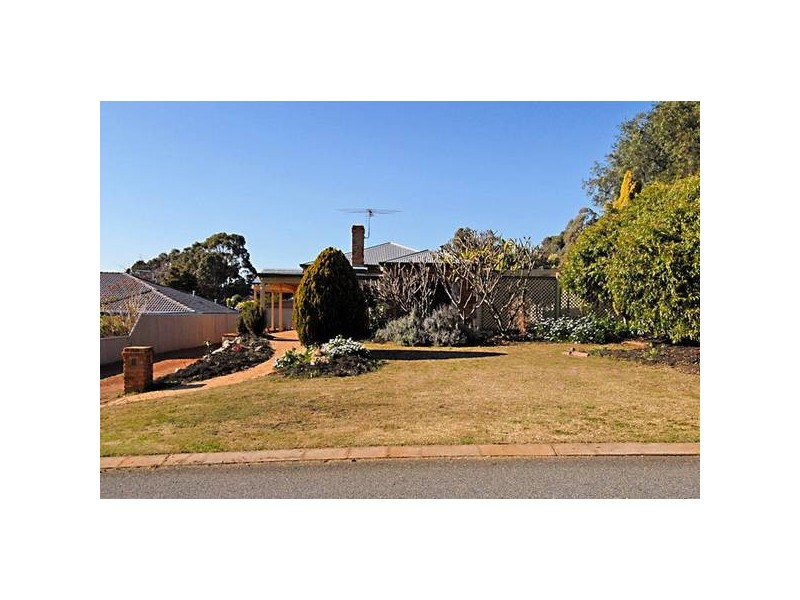 9 Lakehill Gardens, Edgewater WA 6027