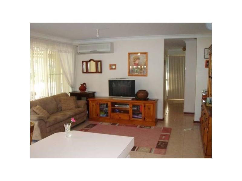 16B Kearney Mews, Marangaroo WA 6064