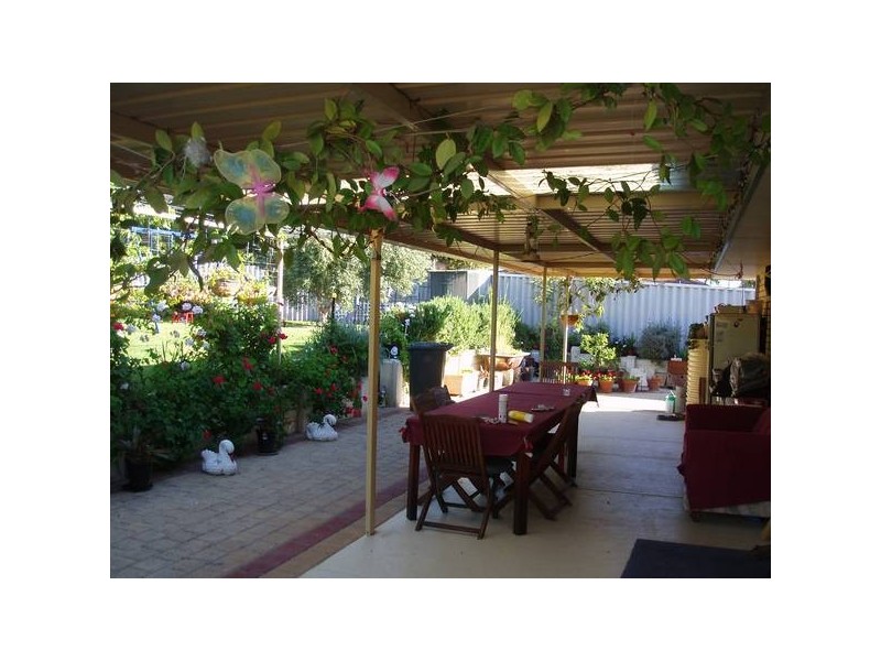 16B Kearney Mews, Marangaroo WA 6064