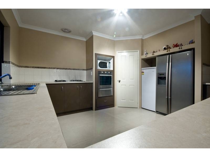 10 Leighton Gardens, Tapping WA 6065