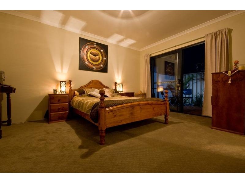 10 Leighton Gardens, Tapping WA 6065