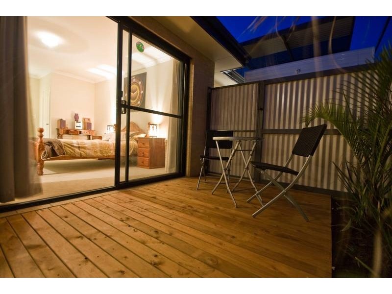 10 Leighton Gardens, Tapping WA 6065