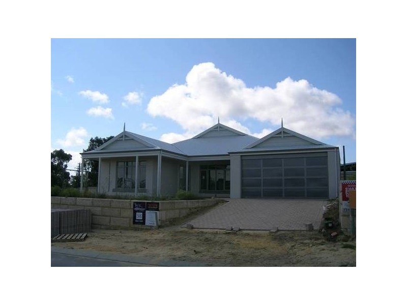 12 Bittern Street, Tapping WA 6065