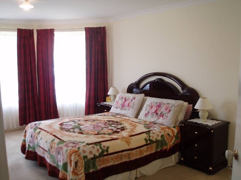 11 Kirkcaldy Terrace, Hocking WA 6065