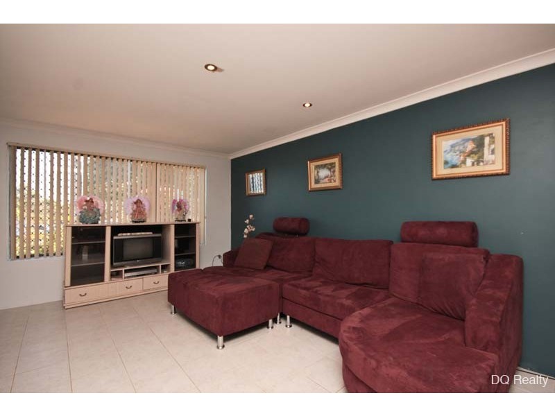 2/2C Blackdoune Way, Westminster WA 6061