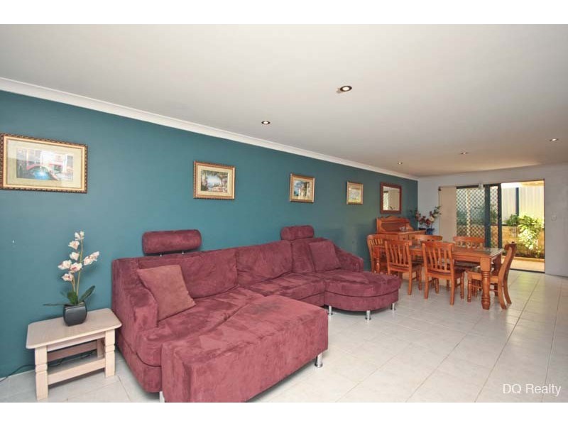 2/2C Blackdoune Way, Westminster WA 6061