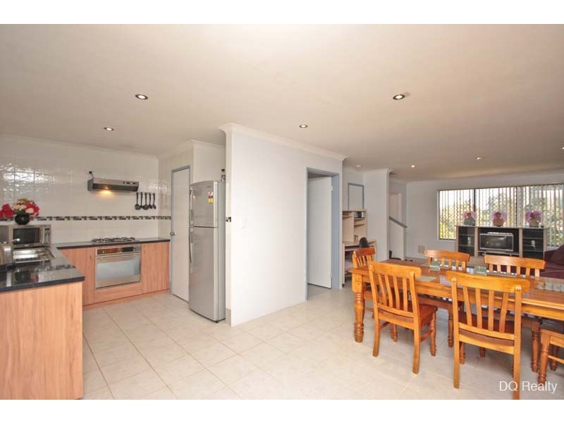 2/2C Blackdoune Way, Westminster WA 6061