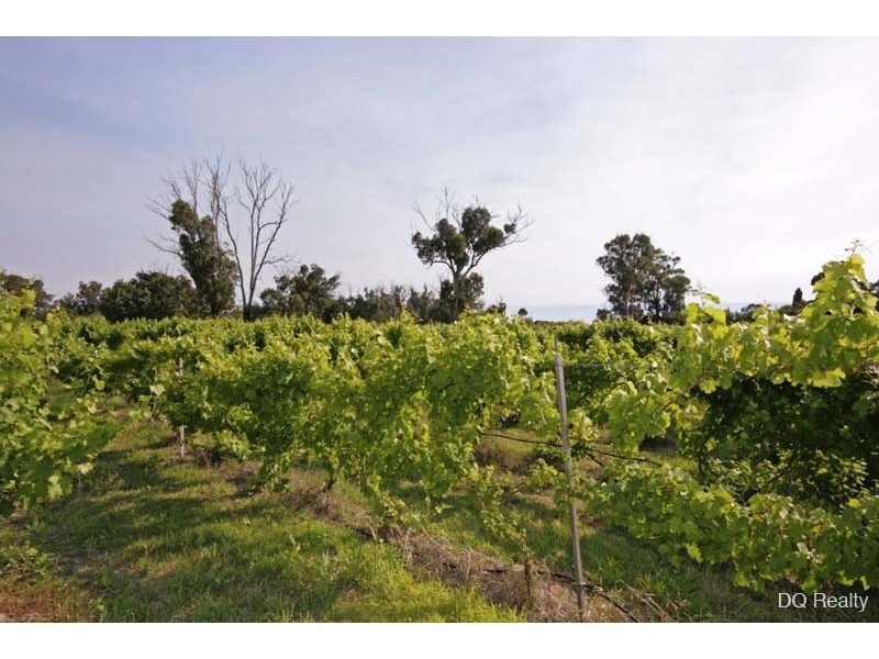 286 Newnham Road, Lake Clifton WA 6215