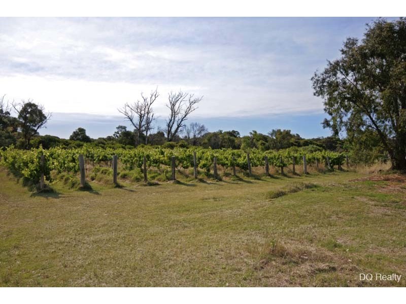 286 Newnham Road, Lake Clifton WA 6215