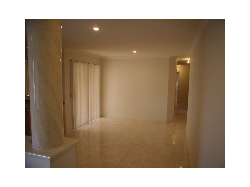 4/1 Havenvale Crescent, Dianella WA 6059