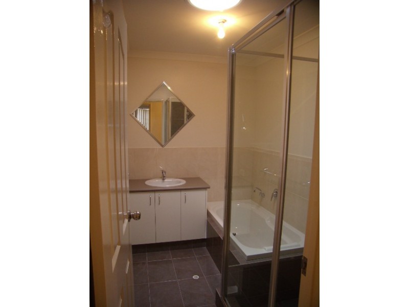 4/1 Havenvale Crescent, Dianella WA 6059