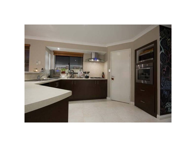 12 Grasmere Fairway, Tapping WA 6065